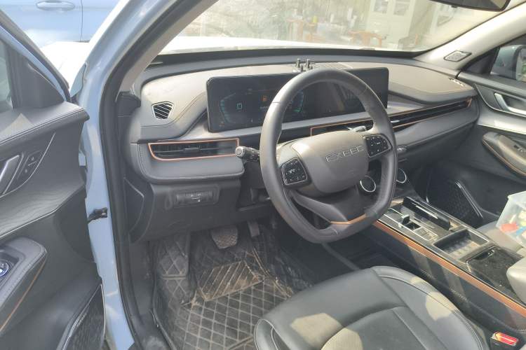 Used EXEED Zhuifeng C-DM 2022 1.5 TCI-DHT 105 km Yufeng Xing Edition Interior 3