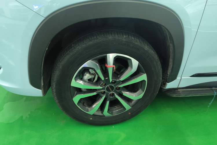 Used EXEED Zhuifeng C-DM 2022 1.5 TCI-DHT 105 km "Chengfeng Qi" Edition Left Front Wheel Hub