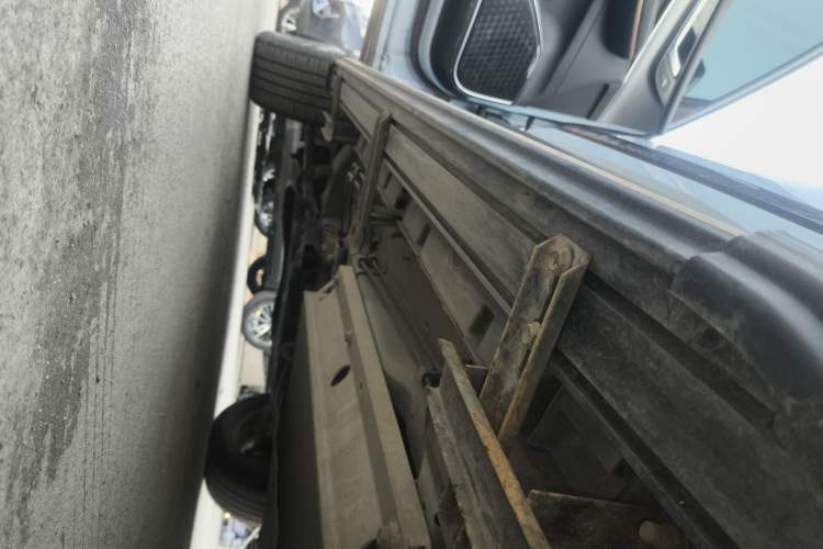 Used EXEED Zhuifeng C-DM 2022 1.5 TCI-DHT 105 km "Chengfeng Qi" Edition Left Side Sill