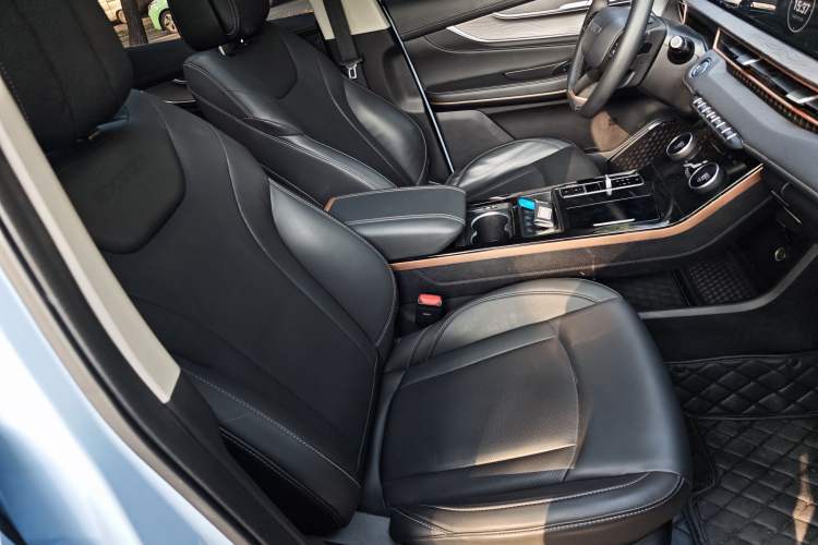 Used EXEED Zhuifeng C-DM 2022 1.5 TCI-DHT 105 km "Chengfeng Qi" Edition Right Front Seat