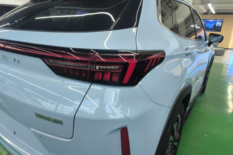 Used EXEED Zhuifeng C-DM 2022 1.5 TCI-DHT 105 km "Chengfeng Qi" Edition Right Rear Taillight