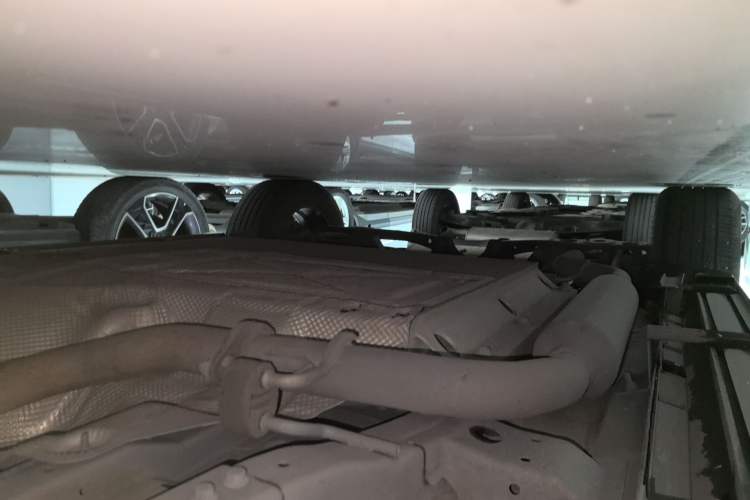Used EXEED Zhuifeng C-DM 2022 1.5 TCI-DHT 105 km "Chengfeng Qi" Edition Right Side Sill