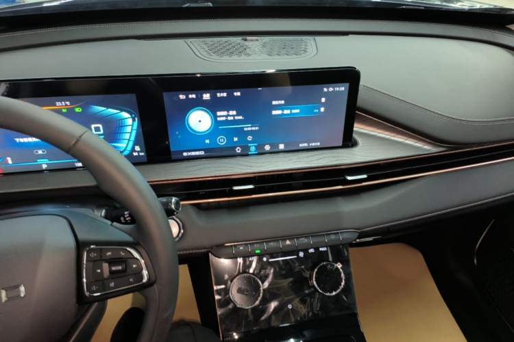 Used EXEED Zhuifeng C-DM 2022 1.5 TCI-DHT 105 km "Chengfeng Qi" Edition Audio And AC Panel