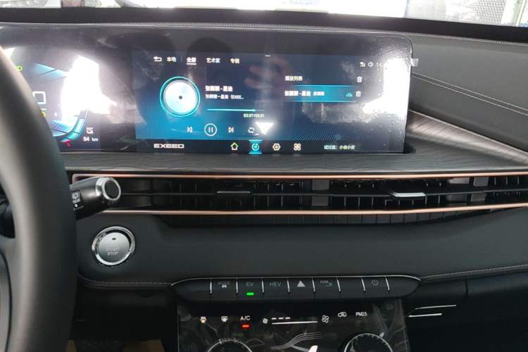 Used EXEED Zhuifeng C-DM 2022 1.5 TCI-DHT 105 km "Chengfeng Qi" Edition Audio And AC Panel