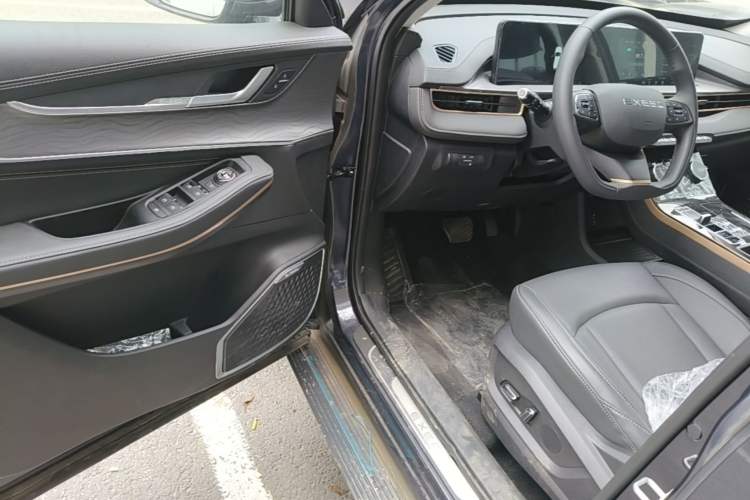 Used EXEED Zhuifeng C-DM 2022 1.5 TCI-DHT 105 km "Chengfeng Qi" Edition Driver Seat