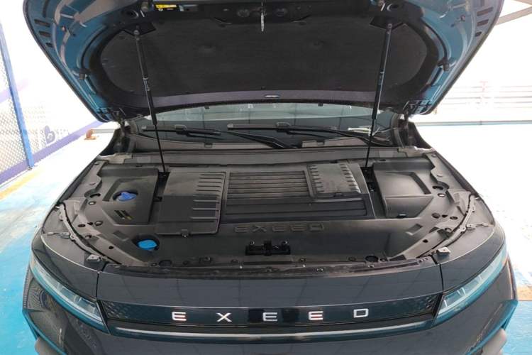 Used EXEED Zhuifeng C-DM 2022 1.5 TCI-DHT 105 km "Chengfeng Qi" Edition Engine Bay