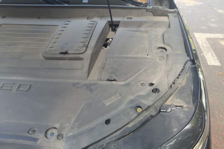 Used EXEED Zhuifeng C-DM 2022 1.5 TCI-DHT 105 km "Chengfeng Qi" Edition Engine Bay Left