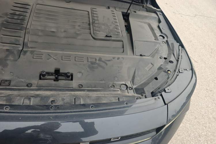 Used EXEED Zhuifeng C-DM 2022 1.5 TCI-DHT 105 km "Chengfeng Qi" Edition Engine Bay Left
