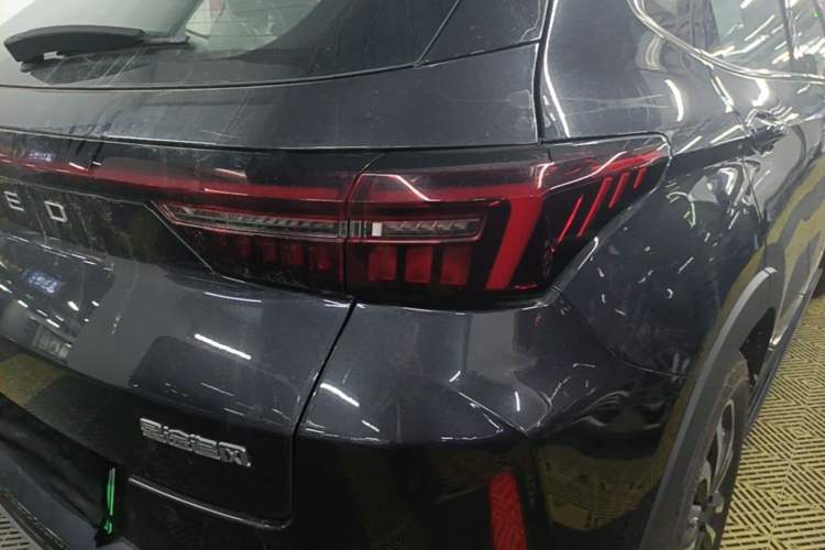 Used EXEED Zhuifeng C-DM 2022 1.5 TCI-DHT 105 km "Chengfeng Qi" Edition Exterior 3