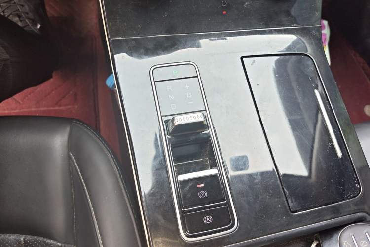 Used EXEED Zhuifeng C-DM 2022 1.5 TCI-DHT 105 km "Chengfeng Qi" Edition Gear Lever