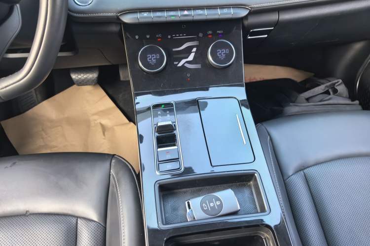 Used EXEED Zhuifeng C-DM 2022 1.5 TCI-DHT 105 km "Chengfeng Qi" Edition Gear Lever