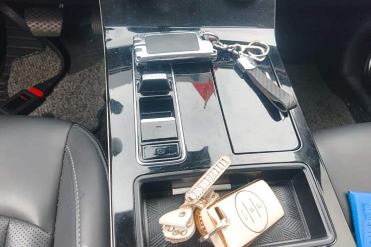 Used EXEED Zhuifeng C-DM 2022 1.5 TCI-DHT 105 km "Chengfeng Qi" Edition Gear Lever