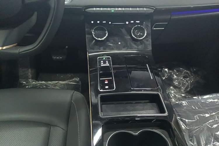 Used EXEED Zhuifeng C-DM 2022 1.5 TCI-DHT 105 km "Chengfeng Qi" Edition Gear Lever