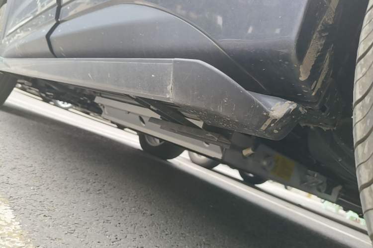 Used EXEED Zhuifeng C-DM 2022 1.5 TCI-DHT 105 km "Chengfeng Qi" Edition Left Side Sill
