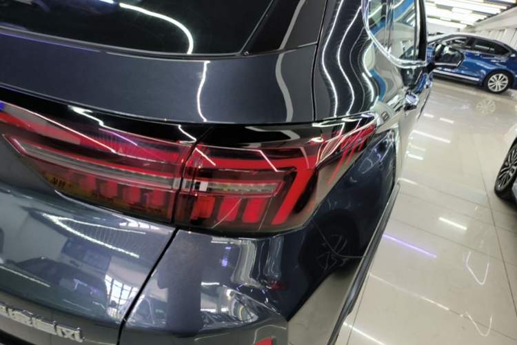 Used EXEED Zhuifeng C-DM 2022 1.5 TCI-DHT 105 km "Chengfeng Qi" Edition Right Rear Taillight