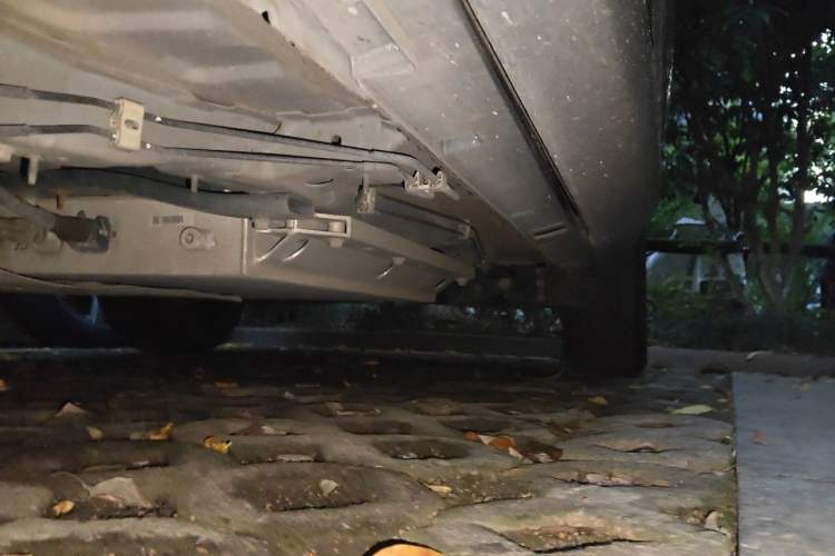 Used EXEED Zhuifeng C-DM 2022 1.5 TCI-DHT 105 km "Chengfeng Qi" Edition Chassis Front Left
