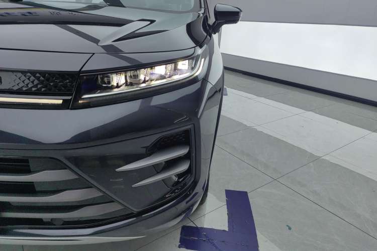 Used EXEED Zhuifeng C-DM 2022 1.5 TCI-DHT 105 km "Chengfeng Qi" Edition Left Front Headlight