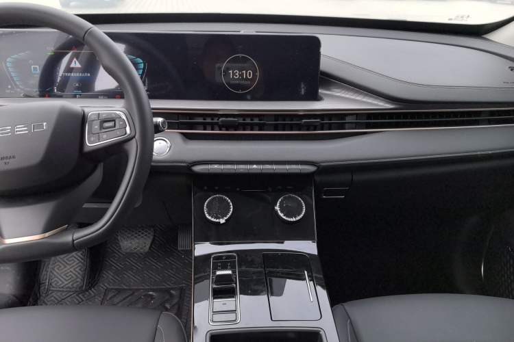 Used EXEED Zhuifeng C-DM 2022 1.5 TCI-DHT 105 km "Chengfeng Qi" Edition Audio And AC Panel