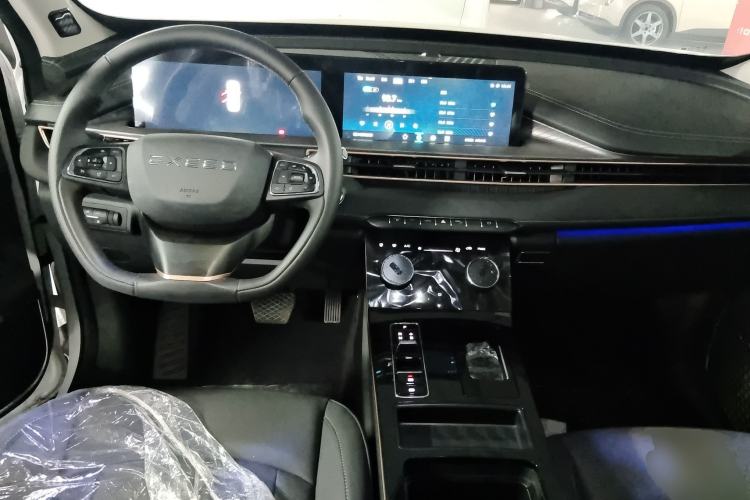 Used EXEED Zhuifeng C-DM 2022 1.5 TCI-DHT 105 km "Chengfeng Qi" Edition Center Console