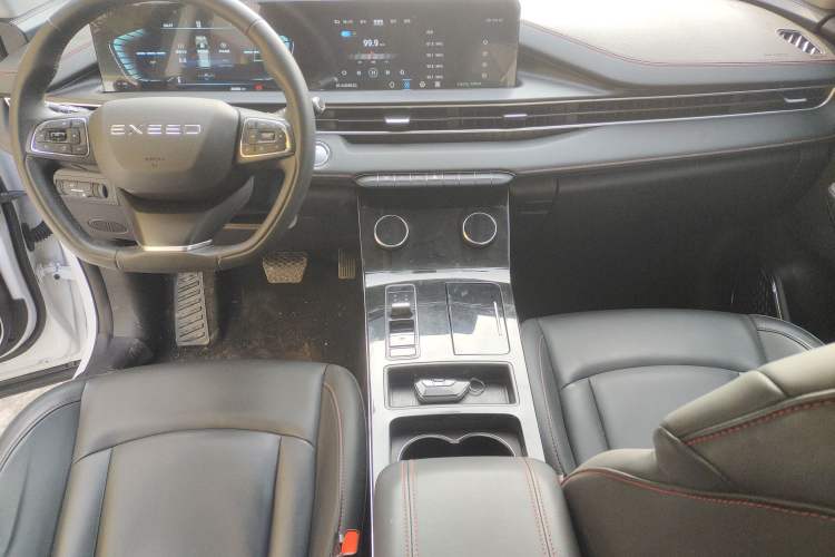 Used EXEED Zhuifeng C-DM 2022 1.5 TCI-DHT 105 km "Chengfeng Qi" Edition Center Console