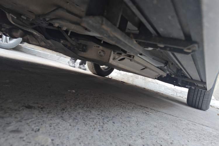 Used EXEED Zhuifeng C-DM 2022 1.5 TCI-DHT 105 km "Chengfeng Qi" Edition Chassis Front Left