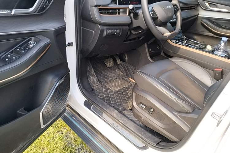 Used EXEED Zhuifeng C-DM 2022 1.5 TCI-DHT 105 km "Chengfeng Qi" Edition Driver Seat
