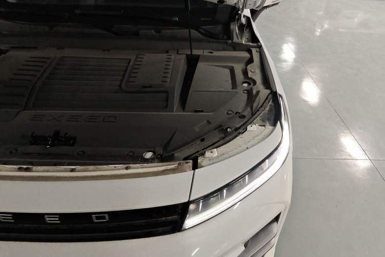 Used EXEED Zhuifeng C-DM 2022 1.5 TCI-DHT 105 km "Chengfeng Qi" Edition Engine Bay Left