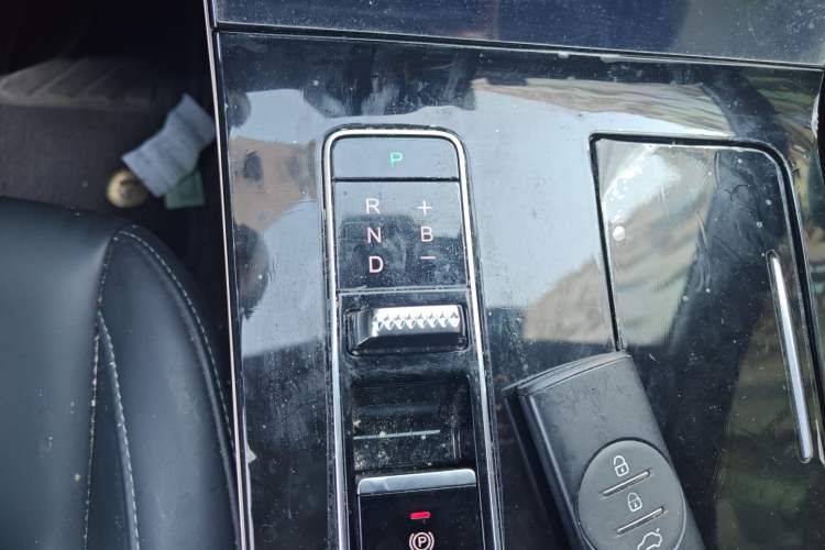 Used EXEED Zhuifeng C-DM 2022 1.5 TCI-DHT 105 km "Chengfeng Qi" Edition Gear Lever
