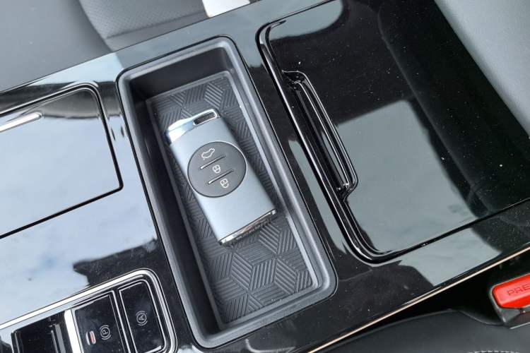 Used EXEED Zhuifeng C-DM 2022 1.5 TCI-DHT 105 km "Chengfeng Qi" Edition Interior 1