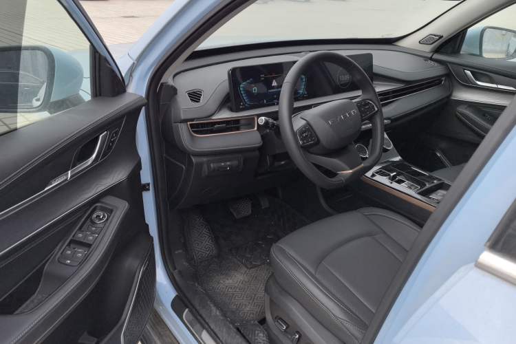 Used EXEED Zhuifeng C-DM 2022 1.5 TCI-DHT 105 km "Chengfeng Qi" Edition Interior 3