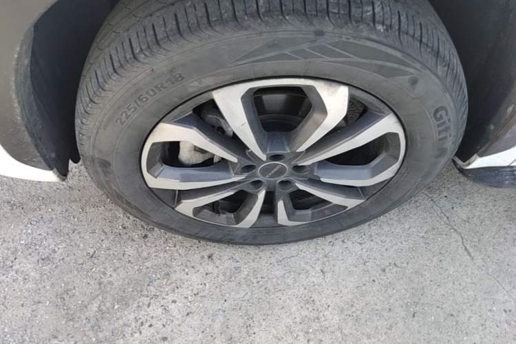 Used EXEED Zhuifeng C-DM 2022 1.5 TCI-DHT 105 km "Chengfeng Qi" Edition Left Front Wheel Hub