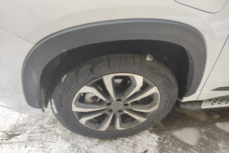 Used EXEED Zhuifeng C-DM 2022 1.5 TCI-DHT 105 km "Chengfeng Qi" Edition Left Front Wheel Hub