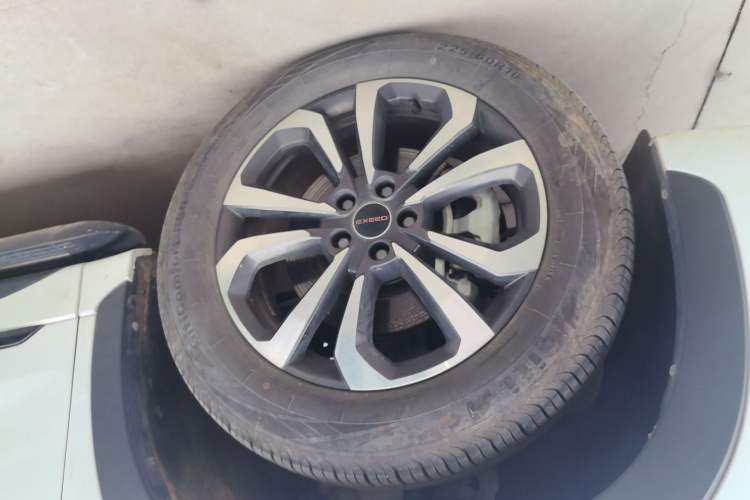 Used EXEED Zhuifeng C-DM 2022 1.5 TCI-DHT 105 km "Chengfeng Qi" Edition Left Front Wheel Hub