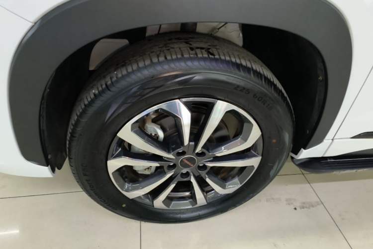 Used EXEED Zhuifeng C-DM 2022 1.5 TCI-DHT 105 km "Chengfeng Qi" Edition Left Front Wheel Hub