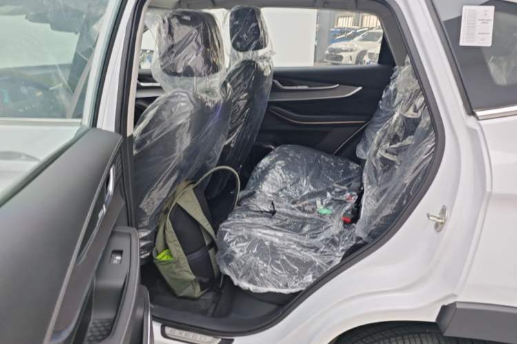 Used EXEED Zhuifeng C-DM 2022 1.5 TCI-DHT 105 km "Chengfeng Qi" Edition Left Rear Seat