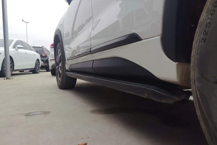 Used EXEED Zhuifeng C-DM 2022 1.5 TCI-DHT 105 km "Chengfeng Qi" Edition Left Side Sill