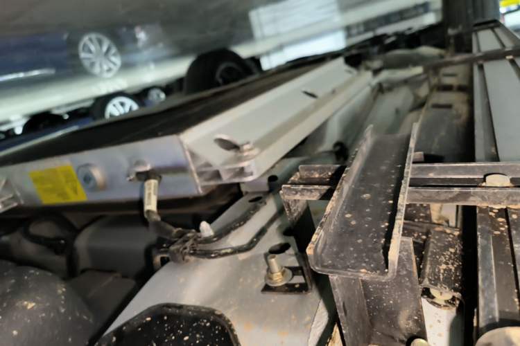 Used EXEED Zhuifeng C-DM 2022 1.5 TCI-DHT 105 km "Chengfeng Qi" Edition Left Side Sill