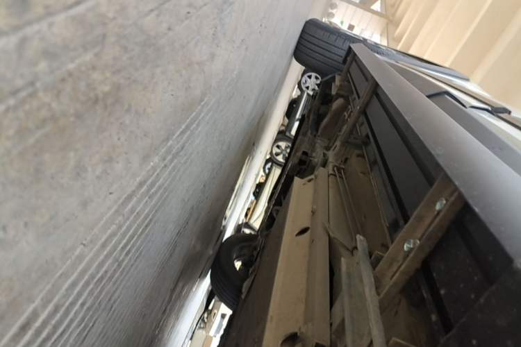 Used EXEED Zhuifeng C-DM 2022 1.5 TCI-DHT 105 km "Chengfeng Qi" Edition Left Side Sill