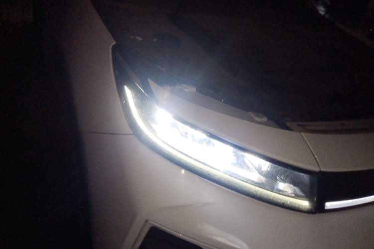 Used EXEED Zhuifeng C-DM 2022 1.5 TCI-DHT 105 km "Chengfeng Qi" Edition Right Front Headlight
