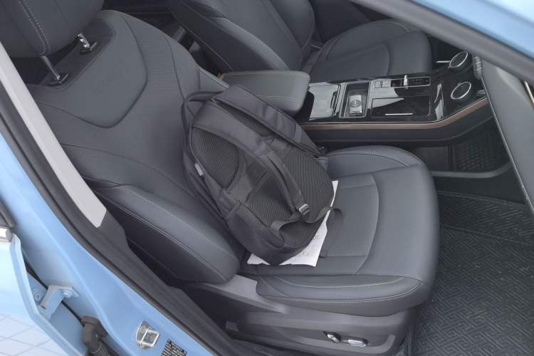 Used EXEED Zhuifeng C-DM 2022 1.5 TCI-DHT 105 km "Chengfeng Qi" Edition Right Front Seat