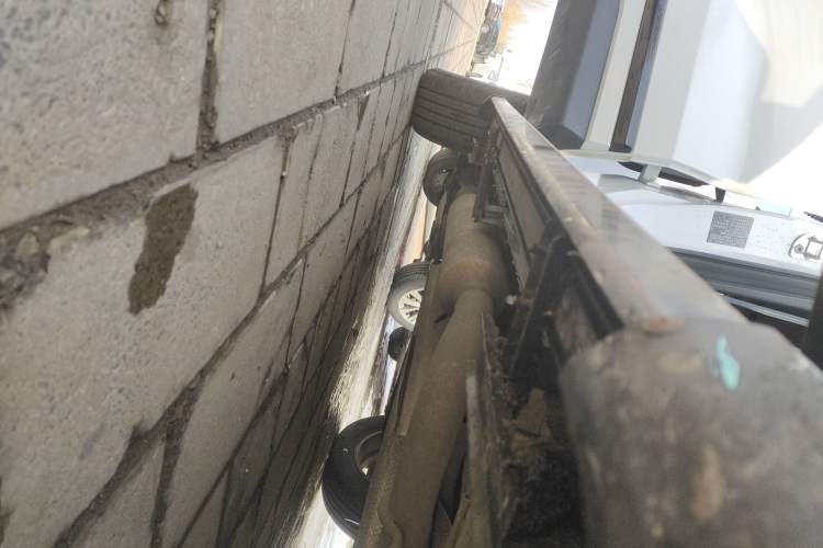 Used EXEED Zhuifeng C-DM 2022 1.5 TCI-DHT 105 km "Chengfeng Qi" Edition Right Side Sill