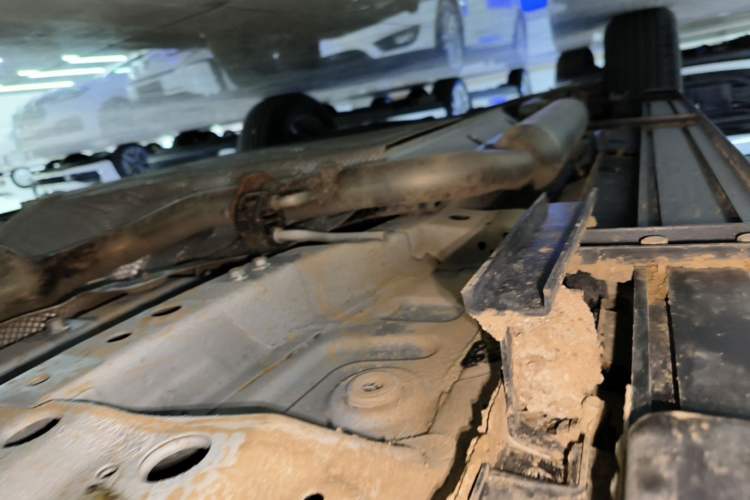 Used EXEED Zhuifeng C-DM 2022 1.5 TCI-DHT 105 km "Chengfeng Qi" Edition Right Side Sill