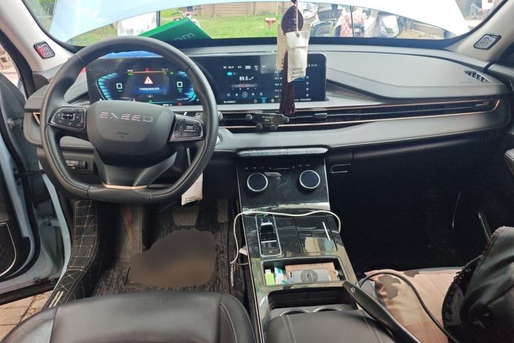 Used EXEED Zhuifeng C-DM 2023 1.5 TCI-DHT 80KM "Chengfengqi" Edition Center Console
