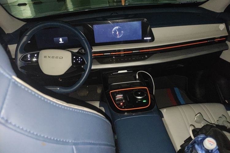 Used EXEED Zhuifeng C-DM 2023 1.5 TCI-DHT 80KM Yu Feng Xing Edition Center Console