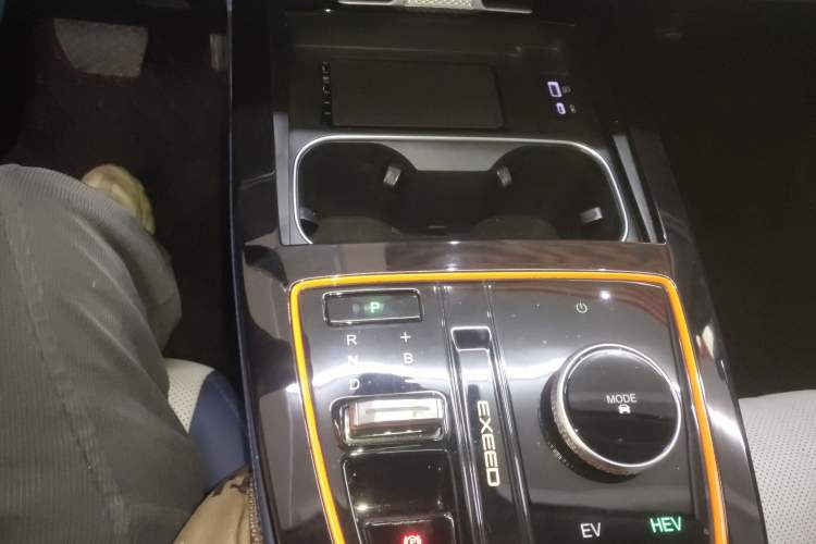 Used EXEED Zhuifeng C-DM 2023 1.5 TCI-DHT 80KM "Chengfengqi" Edition Gear Lever