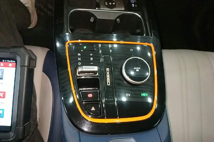 Used EXEED Zhuifeng C-DM 2023 1.5 TCI-DHT 80KM Yu Feng Xing Edition Gear Lever