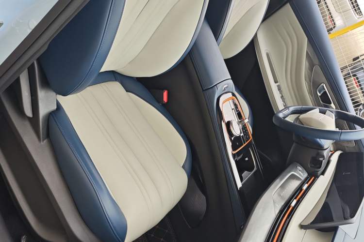 Used EXEED Zhuifeng C-DM 2023 1.5 TCI-DHT 80KM Yu Feng Xing Edition Interior 4