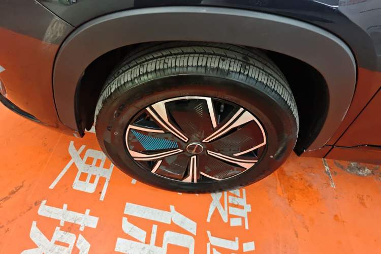 Used EXEED Zhuifeng C-DM 2023 1.5 TCI-DHT 80KM "Chengfengqi" Edition Left Front Wheel Hub