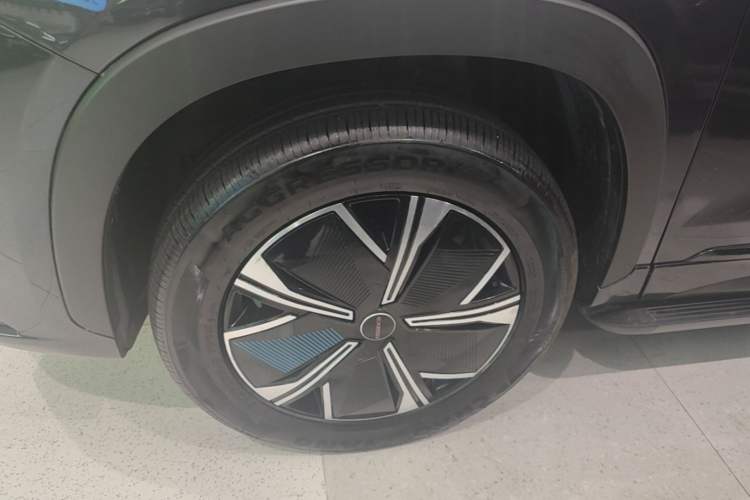 Used EXEED Zhuifeng C-DM 2023 1.5 TCI-DHT 80KM "Chengfengqi" Edition Left Front Wheel Hub