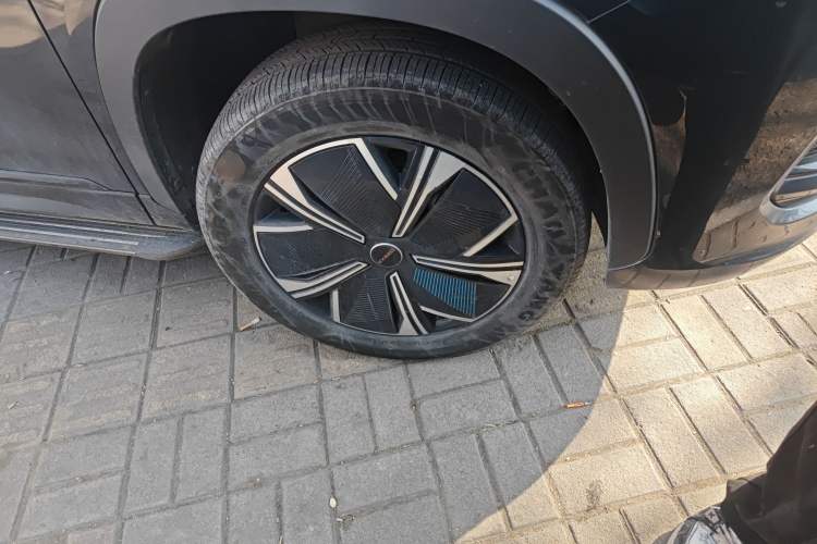 Used EXEED Zhuifeng C-DM 2023 1.5 TCI-DHT 80KM "Chengfengqi" Edition Right Front Wheel Hub
